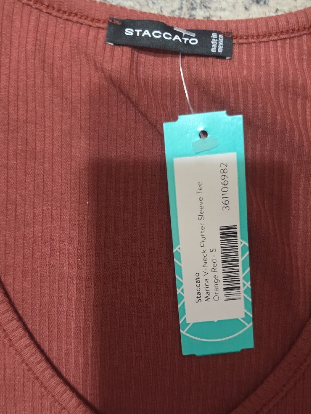Staccato Ribbed V-Neck Flutter Tank in Rust - Picture 2 of 4